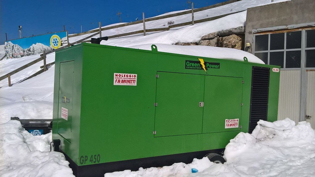 Brunetti Generatori - Noleggio Gruppi Elettrogeni e Torri Faro - Gruppi Elettrogeni Insonorizzati nella neve